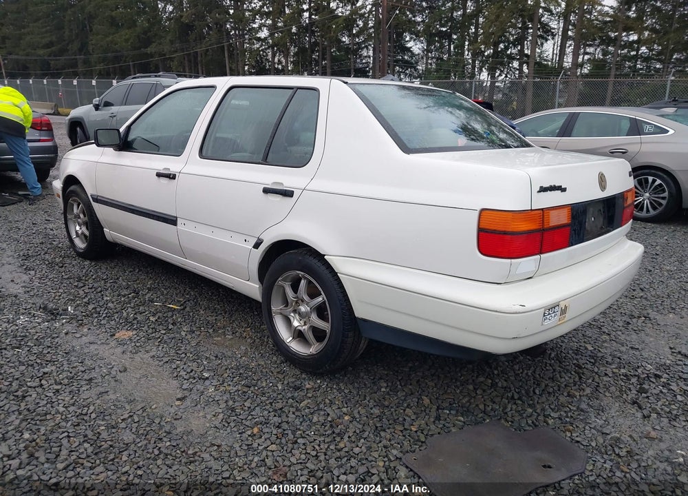 1994 VOLKSWAGEN JETTA VIN: 3VWRA21H1RM010726