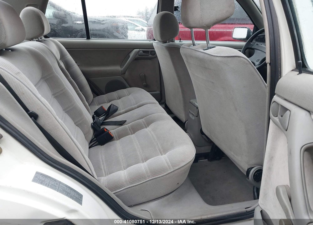 1994 VOLKSWAGEN JETTA VIN: 3VWRA21H1RM010726