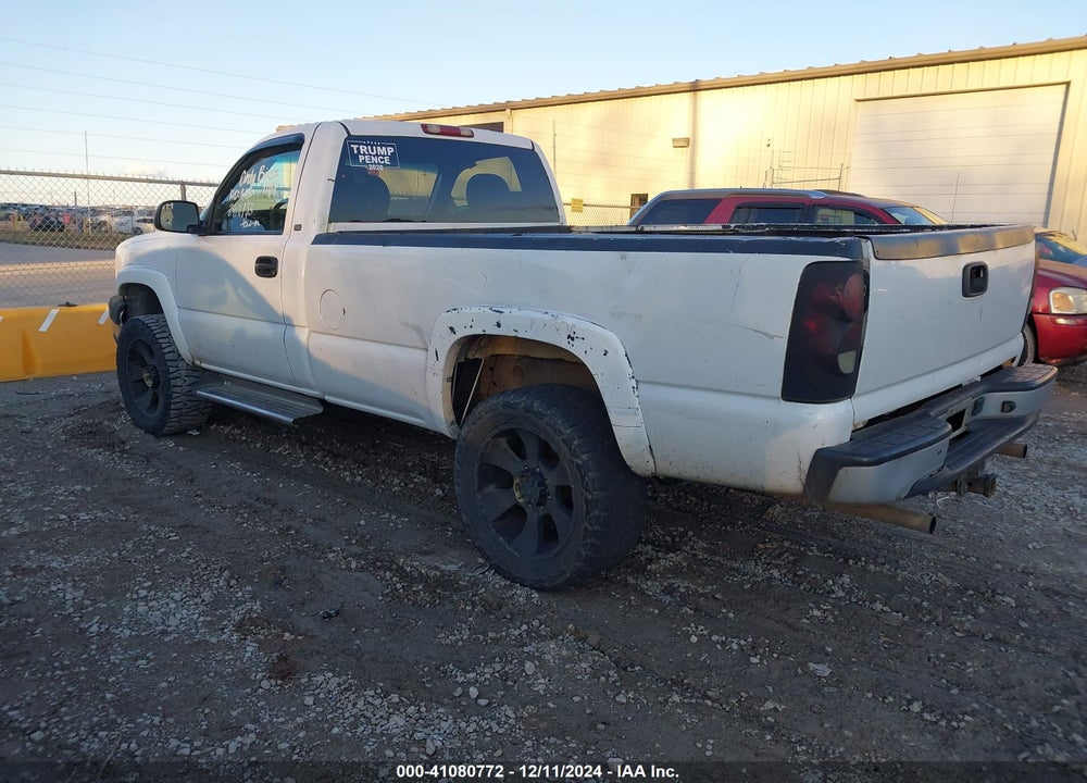 2004 CHEVROLET SILVERADO 2500HD WORK TRUCK VIN: 1GCHC24U74E247494