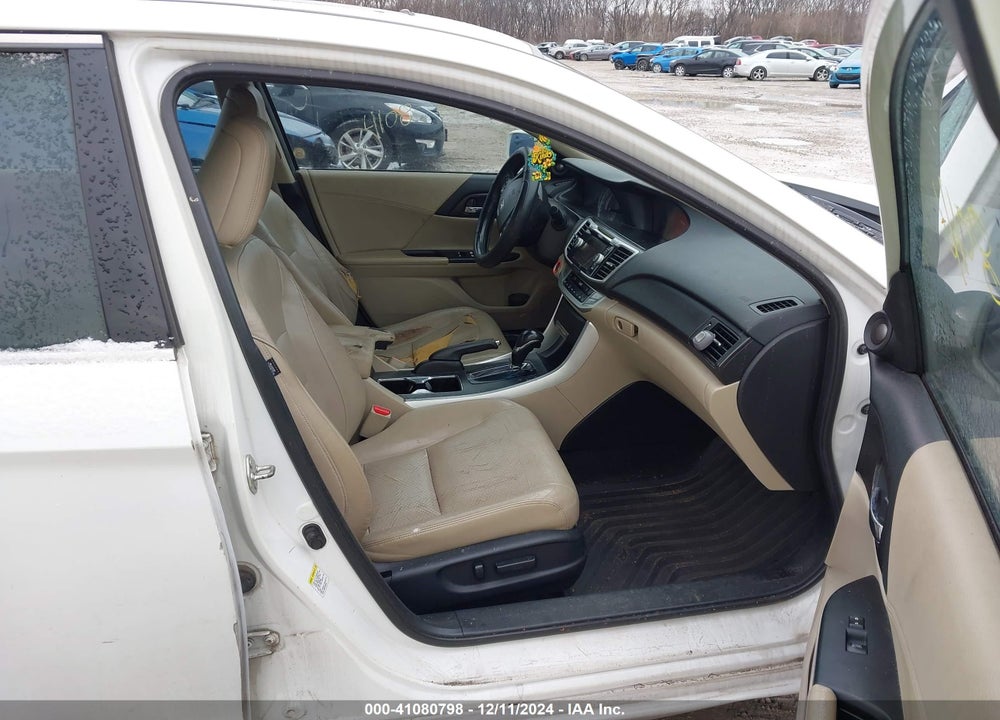 2013 HONDA ACCORD EX-L V-6 VIN: 1HGCR3F88DA004610