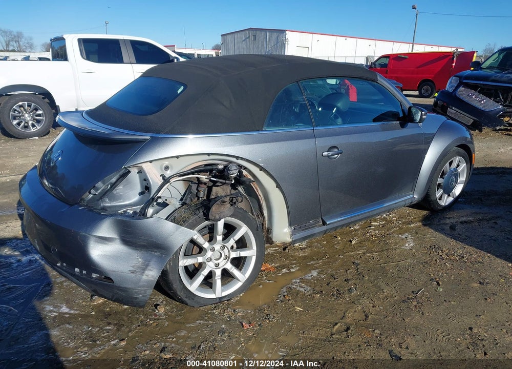 2013 VOLKSWAGEN BEETLE 2.5L VIN: 3VW5X7AT6DM828394