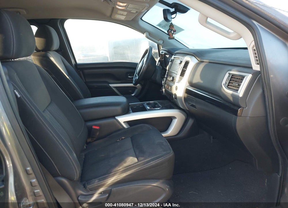 2018 NISSAN TITAN VIN: 1N6AA1C58JN502397
