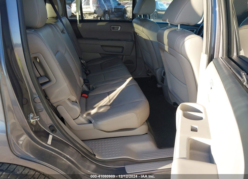 2015 HONDA PILOT VIN: 5FNYF3H94FB011907