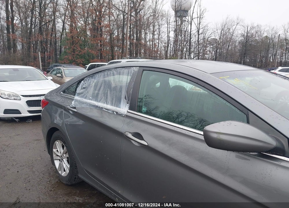 2013 HYUNDAI SONATA VIN: 5NPEB4AC5DH669552