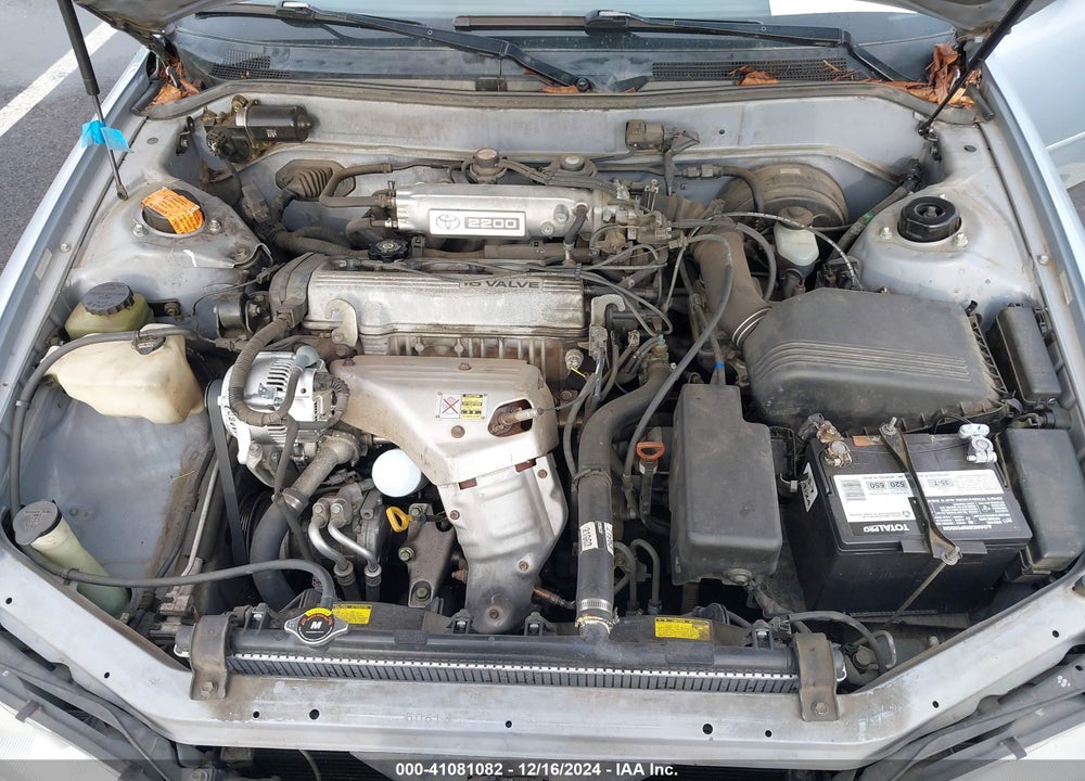 1994 TOYOTA CAMRY LE VIN: 4T1SK12E8RU848100
