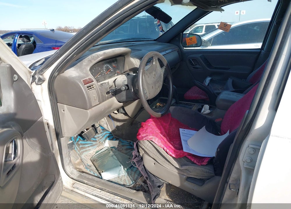 2000 JEEP GRAND CHEROKEE LAREDO VIN: 1J4G248S2YC115774