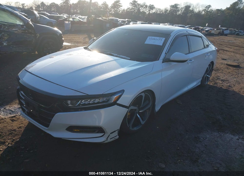 2018 HONDA ACCORD VIN: 1HGCV2F34JA009616