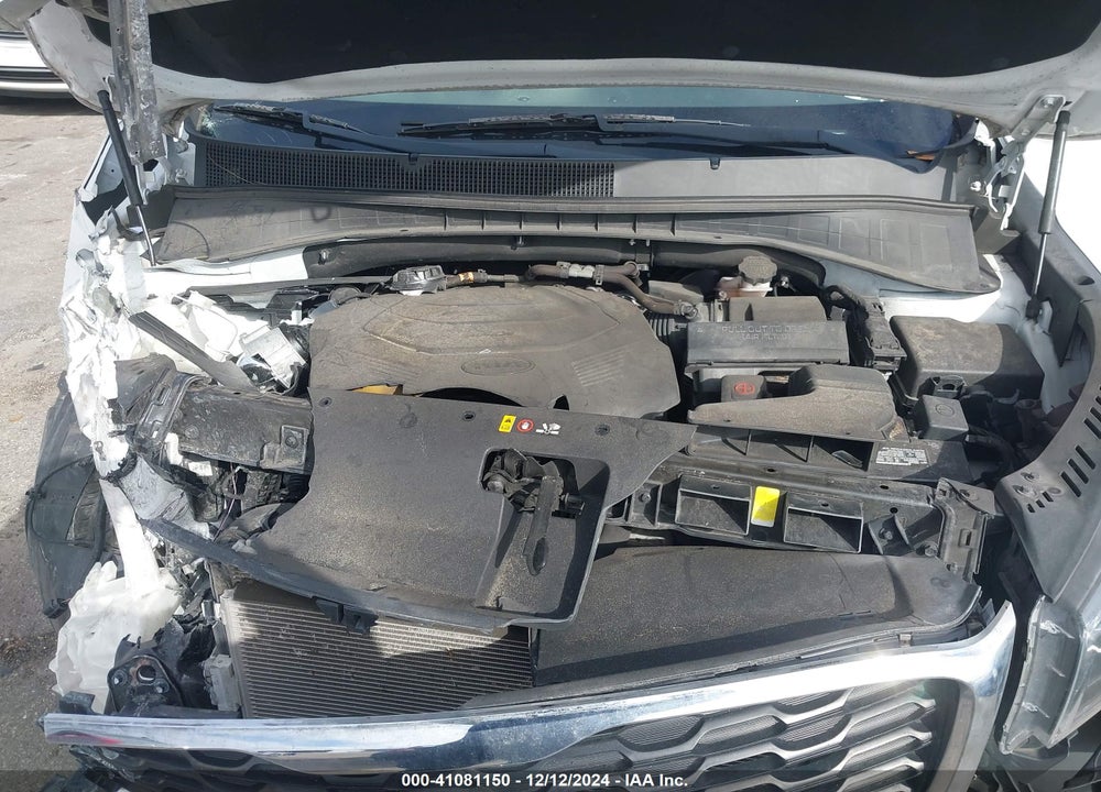 2019 KIA SORENTO 3.3L LX VIN: 5XYPG4A52KG494371