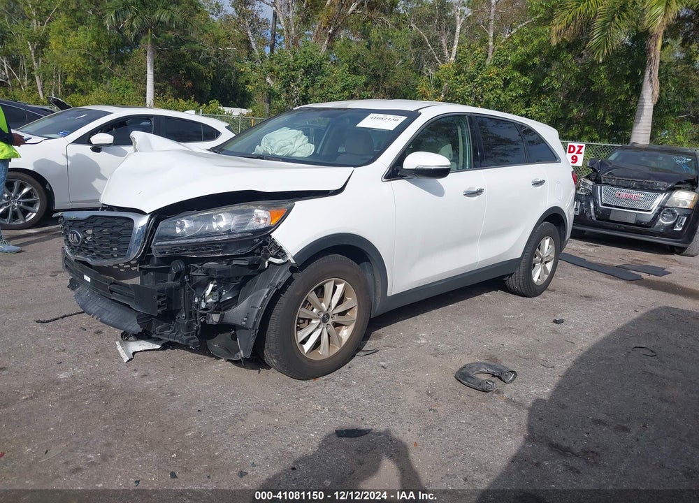 2019 KIA SORENTO 3.3L LX VIN: 5XYPG4A52KG494371