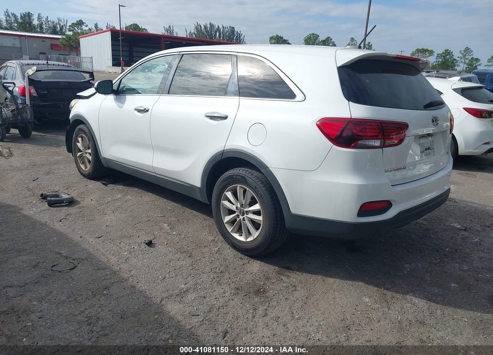 2019 KIA SORENTO 3.3L LX VIN: 5XYPG4A52KG494371