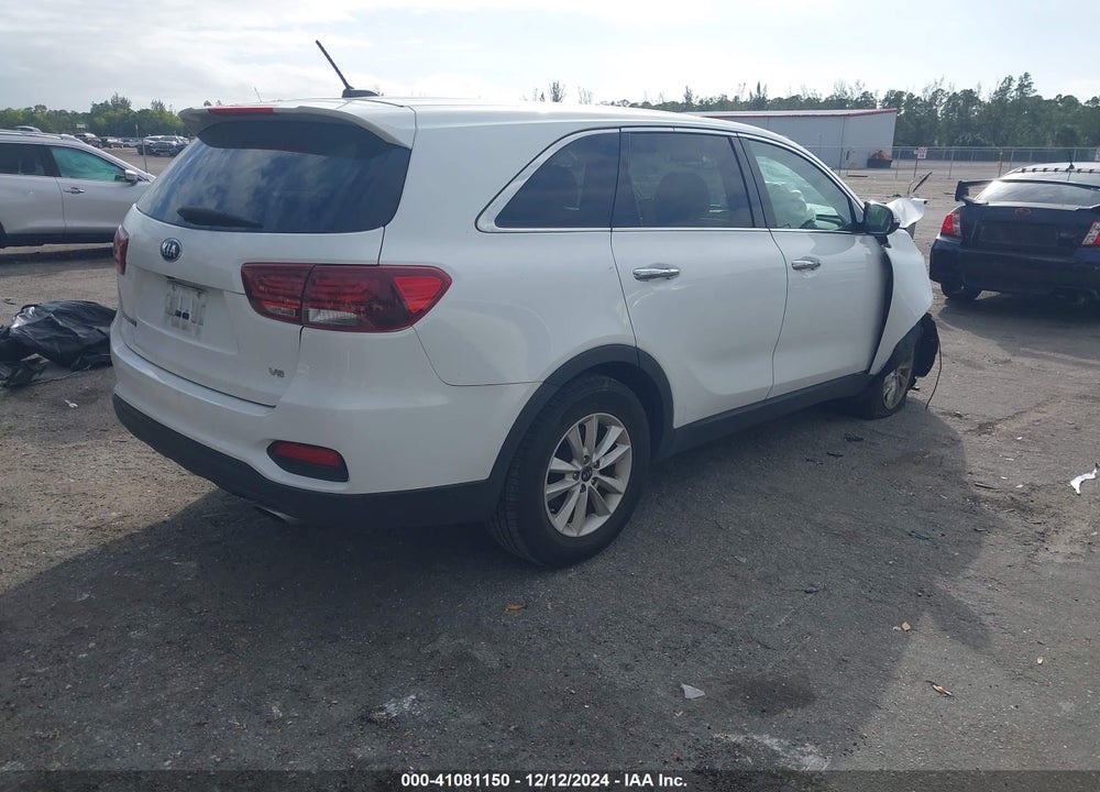 2019 KIA SORENTO 3.3L LX VIN: 5XYPG4A52KG494371