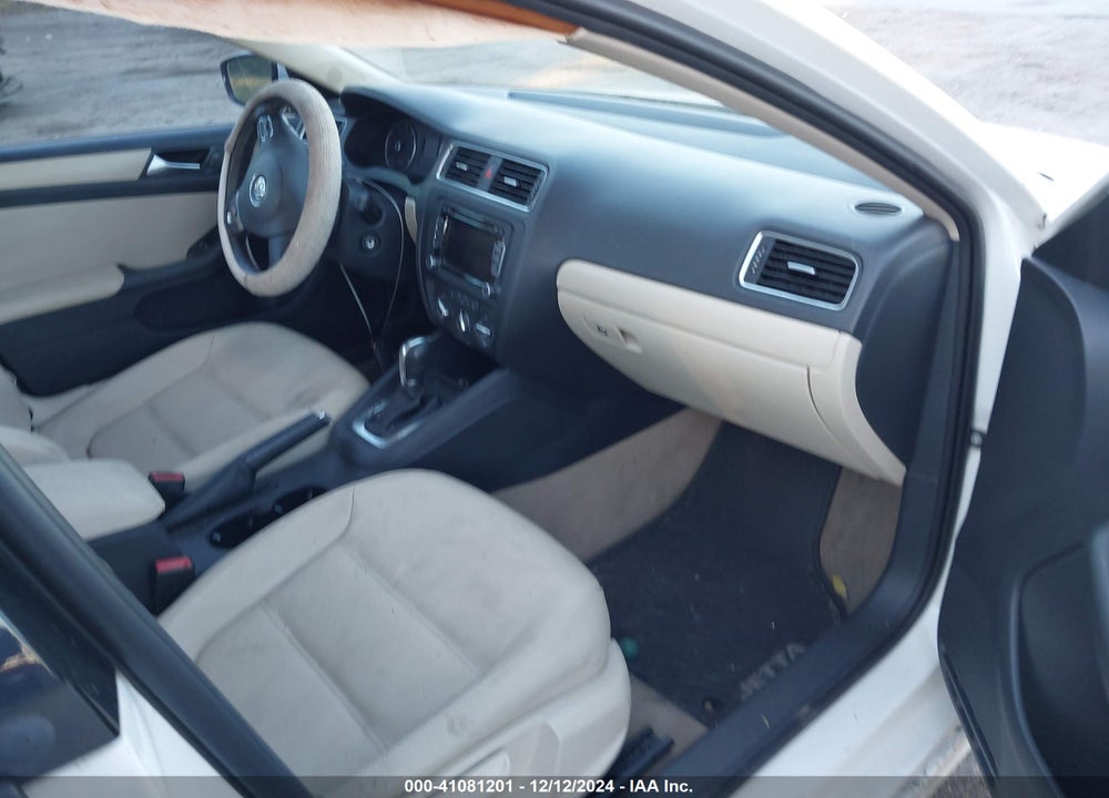 2012 VOLKSWAGEN JETTA VIN: 3VWDX7AJ4CM369620