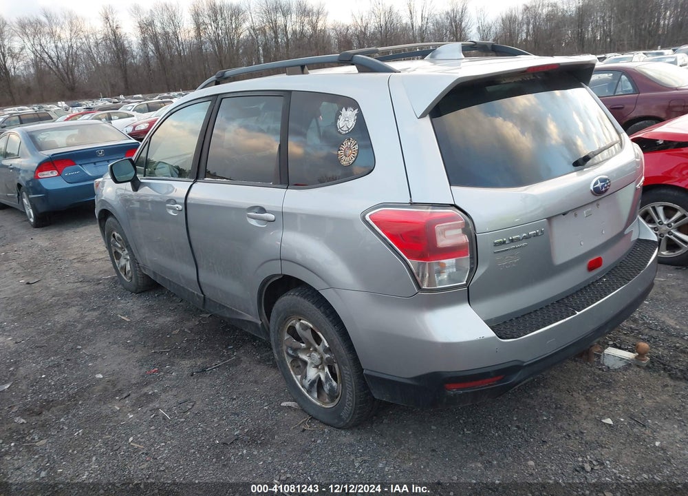 2018 SUBARU FORESTER 2.5I PREMIUM VIN: JF2SJAEC3JH433024