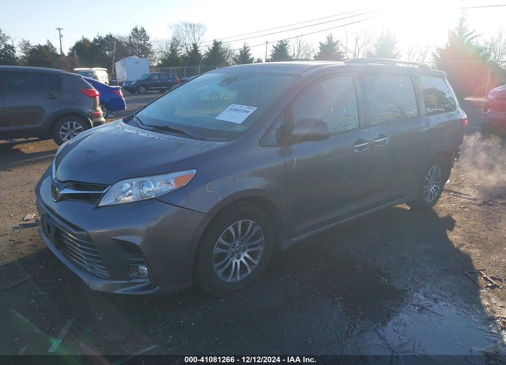 2020 TOYOTA SIENNA XLE VIN: 5TDYZ3DC2LS042198
