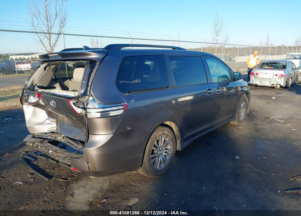 2020 TOYOTA SIENNA XLE VIN: 5TDYZ3DC2LS042198
