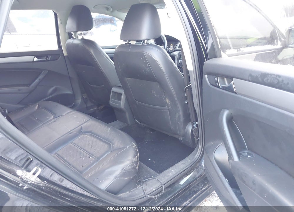 2015 VOLKSWAGEN PASSAT VIN: 1VWAT7A39FC050638