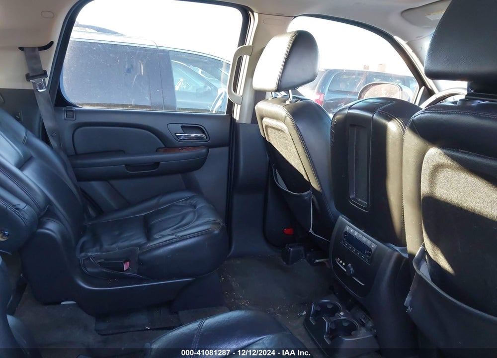 2008 CHEVROLET TAHOE LTZ VIN: 1GNFC13J38R144068