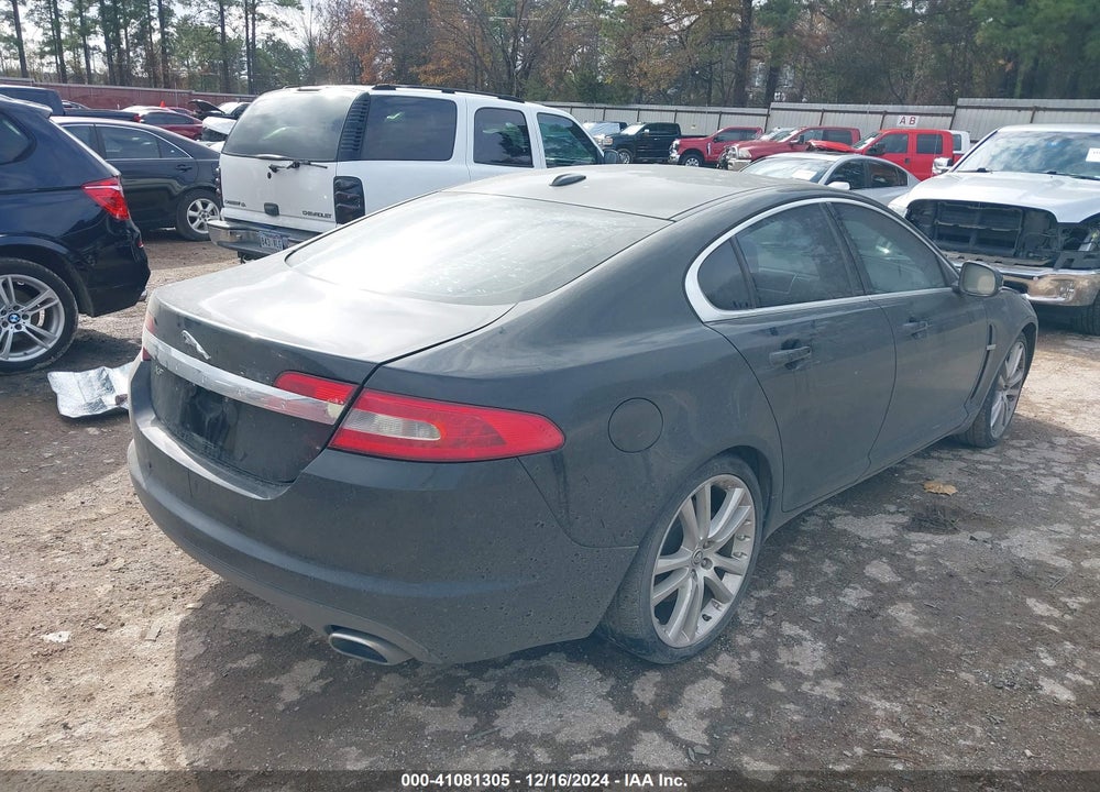 2011 JAGUAR XF VIN: SAJWA0GB4BLR81967