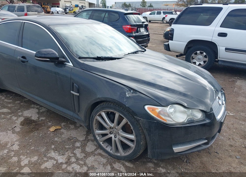 2011 JAGUAR XF VIN: SAJWA0GB4BLR81967