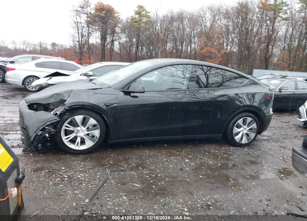 2023 TESLA MODEL Y VIN: 7SAYGAEE8PF939646