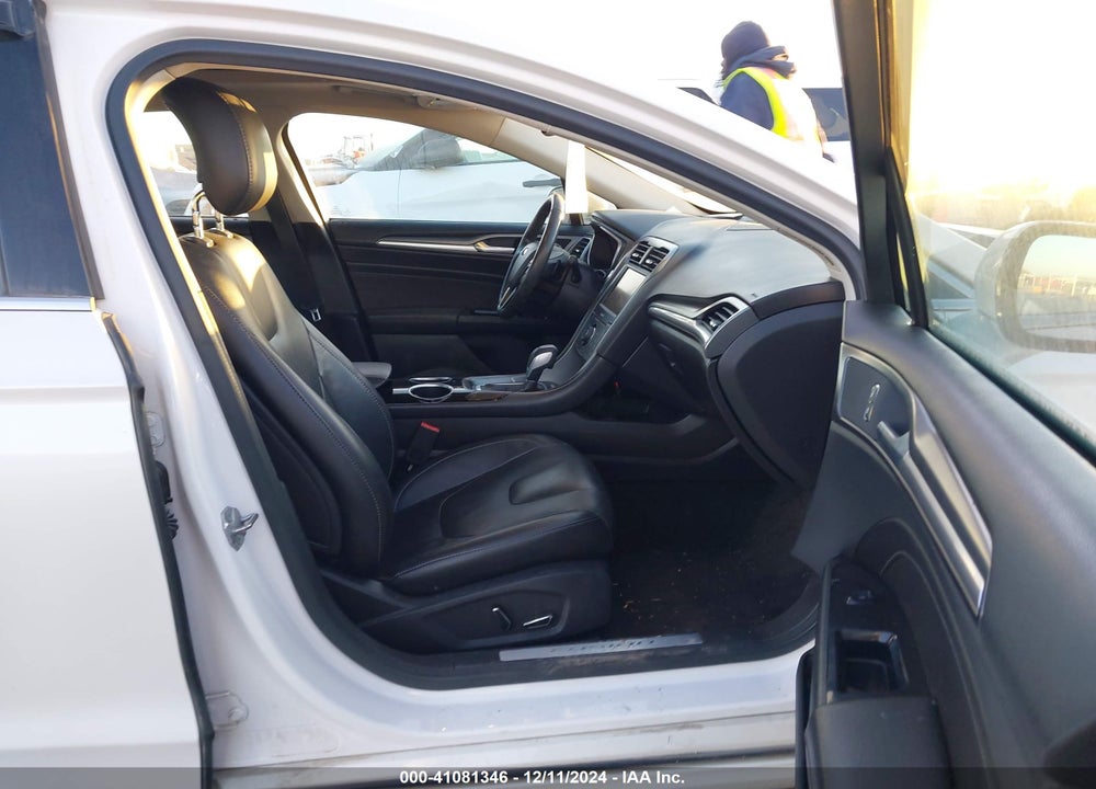 2013 FORD FUSION VIN: 3FA6P0D96DR205896