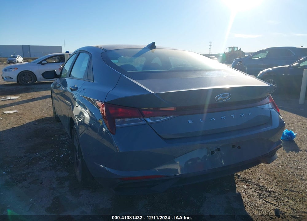 2022 HYUNDAI ELANTRA VIN: KMHLM4AG7NU241554