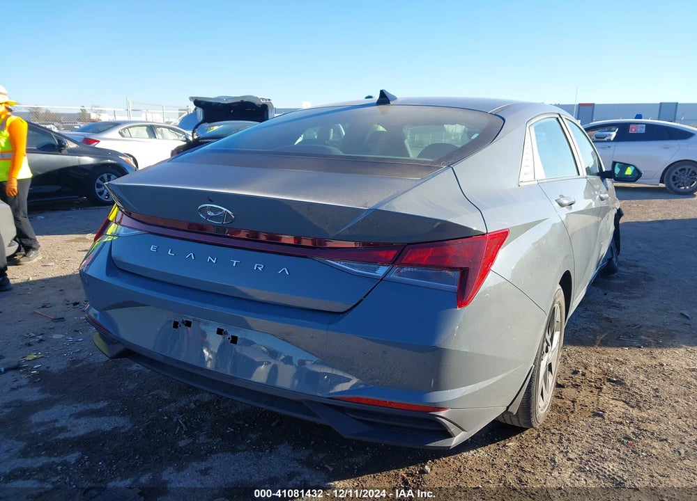 2022 HYUNDAI ELANTRA VIN: KMHLM4AG7NU241554