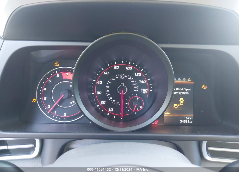 2022 HYUNDAI ELANTRA VIN: KMHLM4AG7NU241554