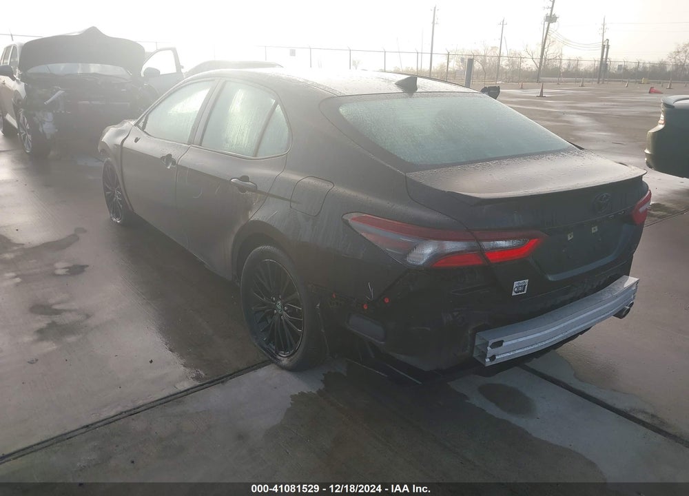 2021 TOYOTA CAMRY VIN: 4T1G11BK7MU040618