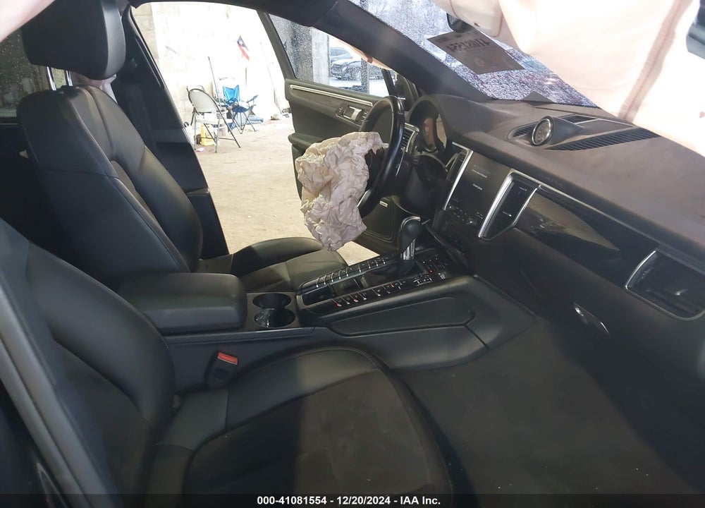 2018 PORSCHE MACAN VIN: WP1AA2A57JLB14924