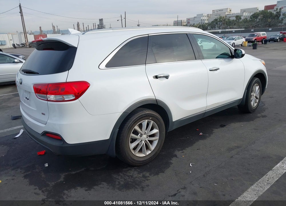 2016 KIA SORENTO 2.4L LX VIN: 5XYPG4A3XGG055635