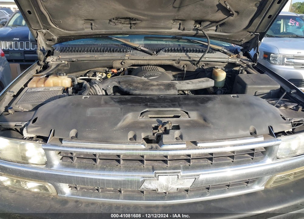 2002 CHEVROLET SUBURBAN VIN: 3GNEC16Z52G247934