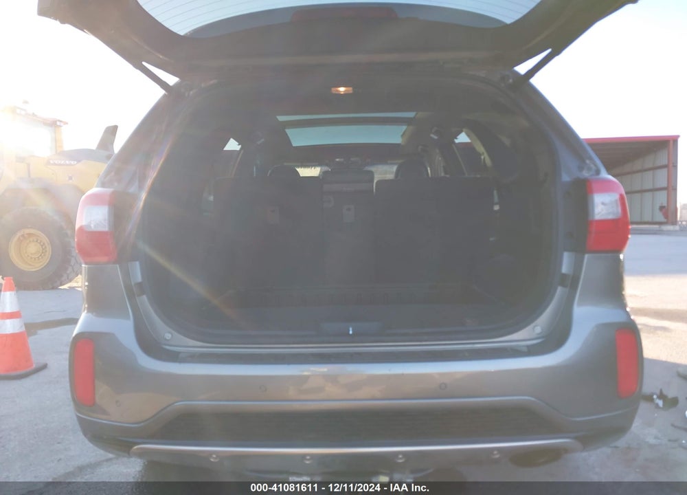 2014 KIA SORENTO LIMITED V6 VIN: 5XYKW4A75EG538852