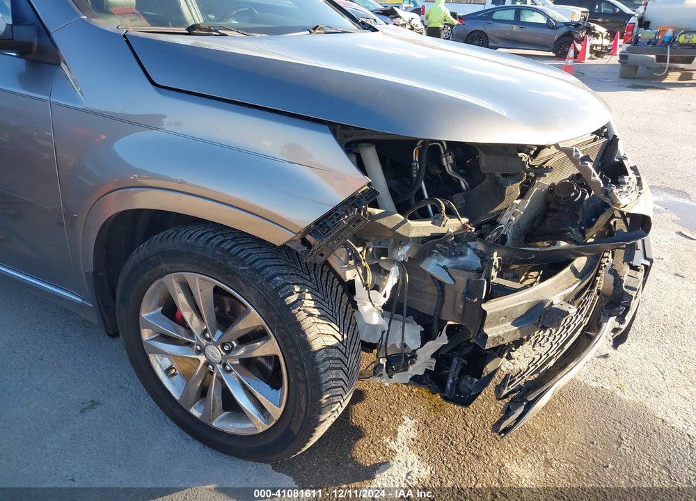 2014 KIA SORENTO LIMITED V6 VIN: 5XYKW4A75EG538852