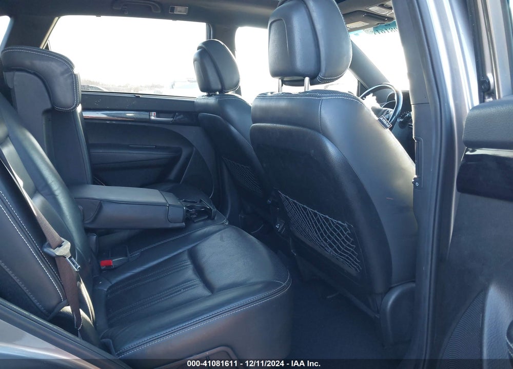 2014 KIA SORENTO LIMITED V6 VIN: 5XYKW4A75EG538852