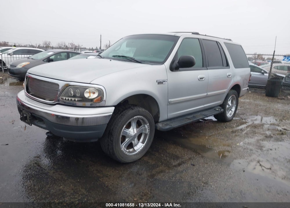 2000 FORD EXPEDITION XLT VIN: 1FMPU16L4YLB85590