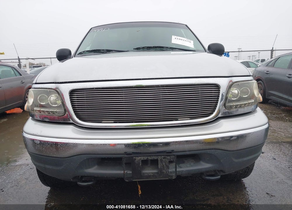 2000 FORD EXPEDITION XLT VIN: 1FMPU16L4YLB85590