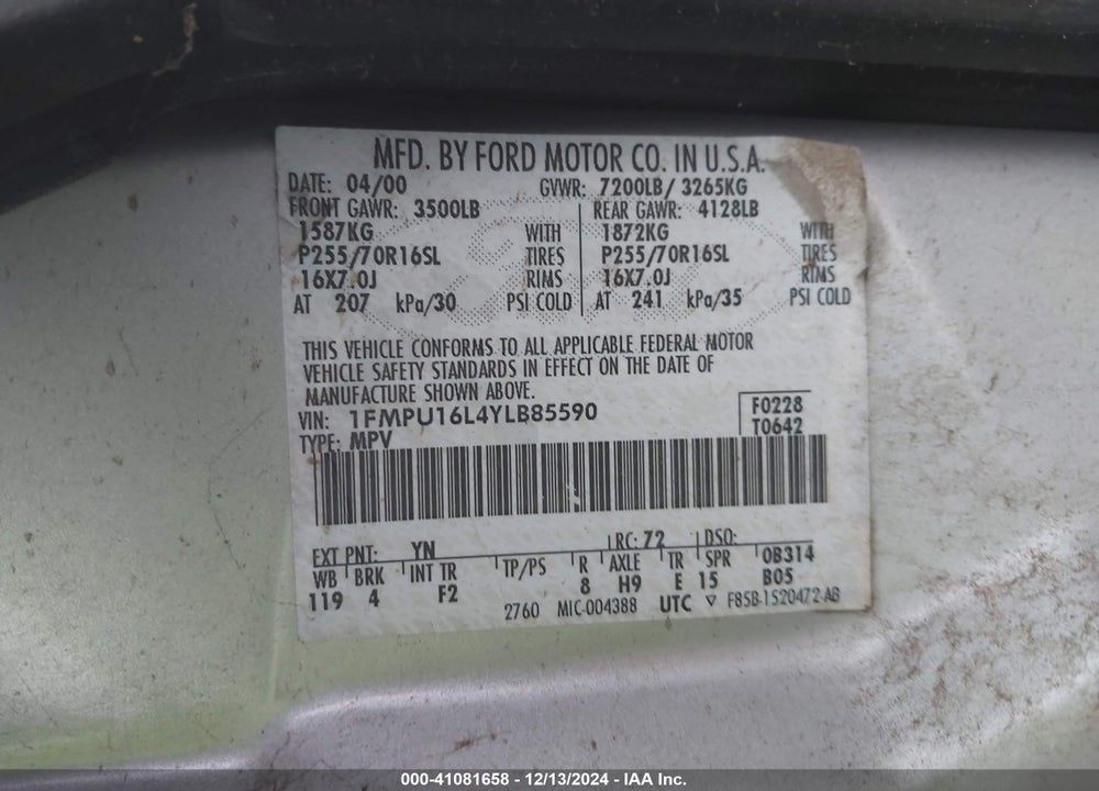 2000 FORD EXPEDITION XLT VIN: 1FMPU16L4YLB85590