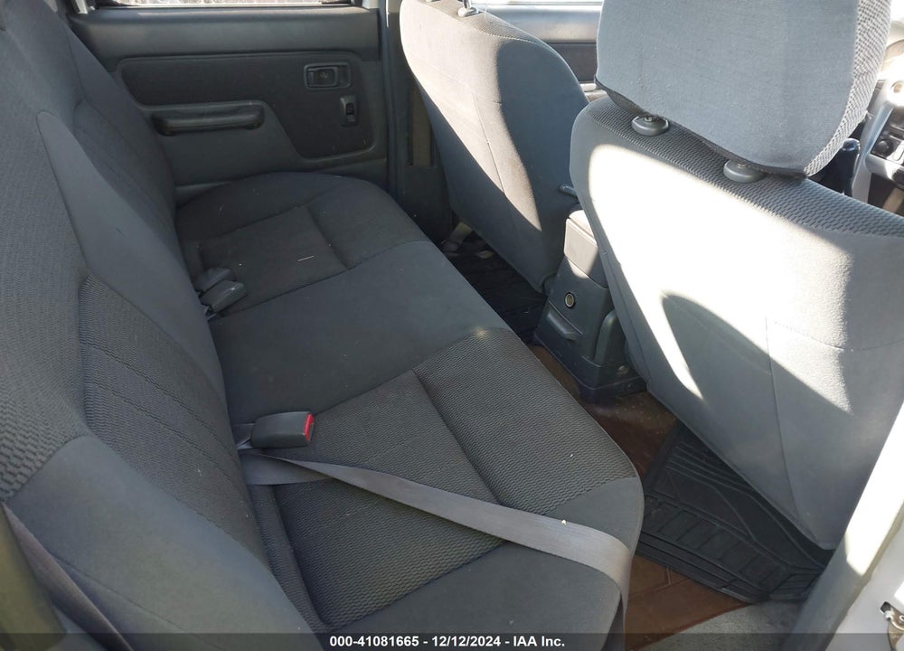 2004 NISSAN FRONTIER XE-V6 VIN: 1N6ED29X14C440378