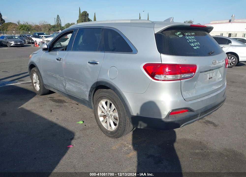 2016 KIA SORENTO 2.4L LX VIN: 5XYPG4A36GG016458