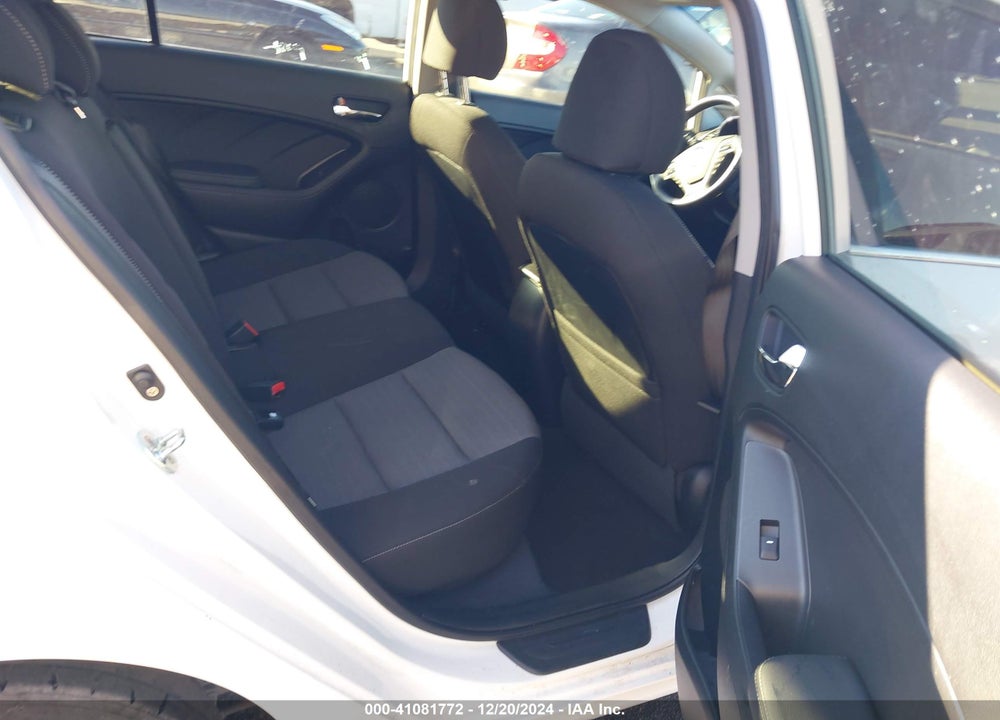 2016 KIA FORTE EX VIN: KNAFX5A81G5587861