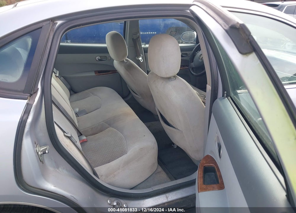 2006 BUICK LACROSSE CX VIN: 2G4WC582561241811