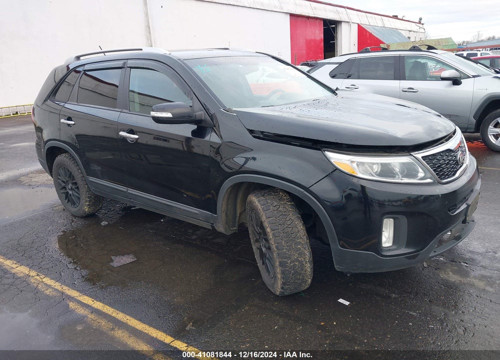 2014 KIA SORENTO LX VIN: 5XYKT4A66EG515869