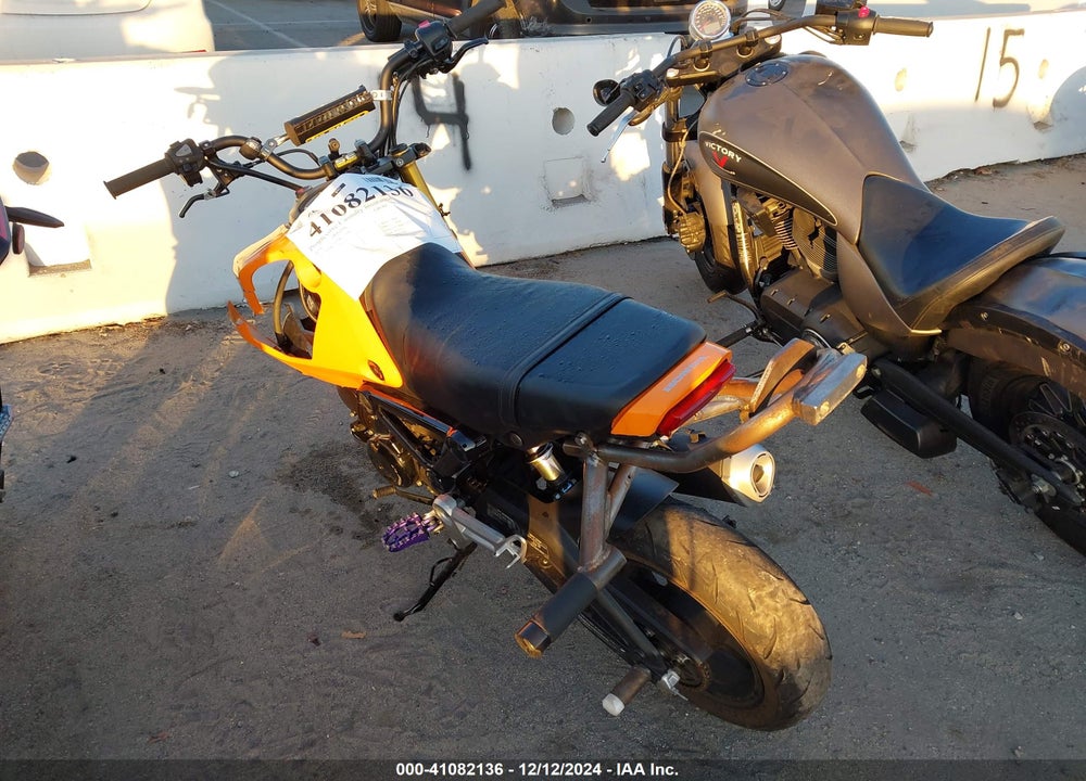 2024 HONDA GROM 125 VIN: MLHJC9213R5205007