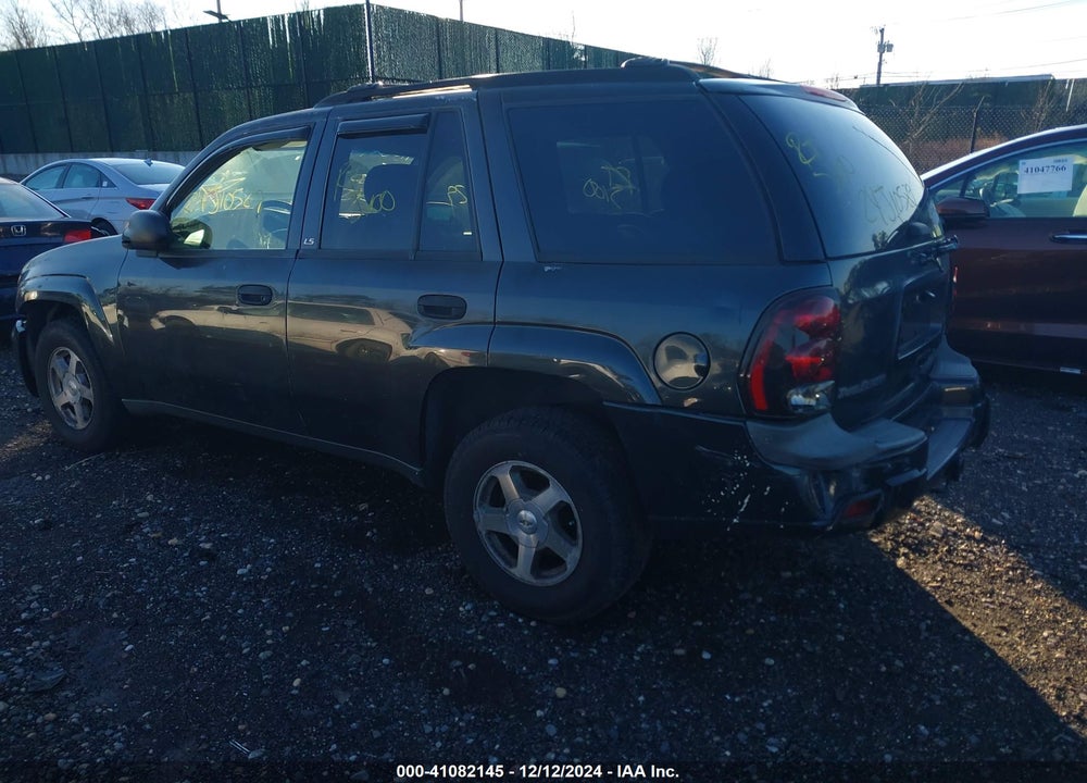 2004 CHEVROLET TRAILBLAZER LS VIN: 1GNDT13SX42150484