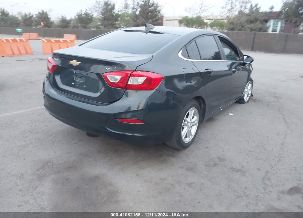 2018 CHEVROLET CRUZE LT AUTO VIN: 1G1BE5SM8J7214467