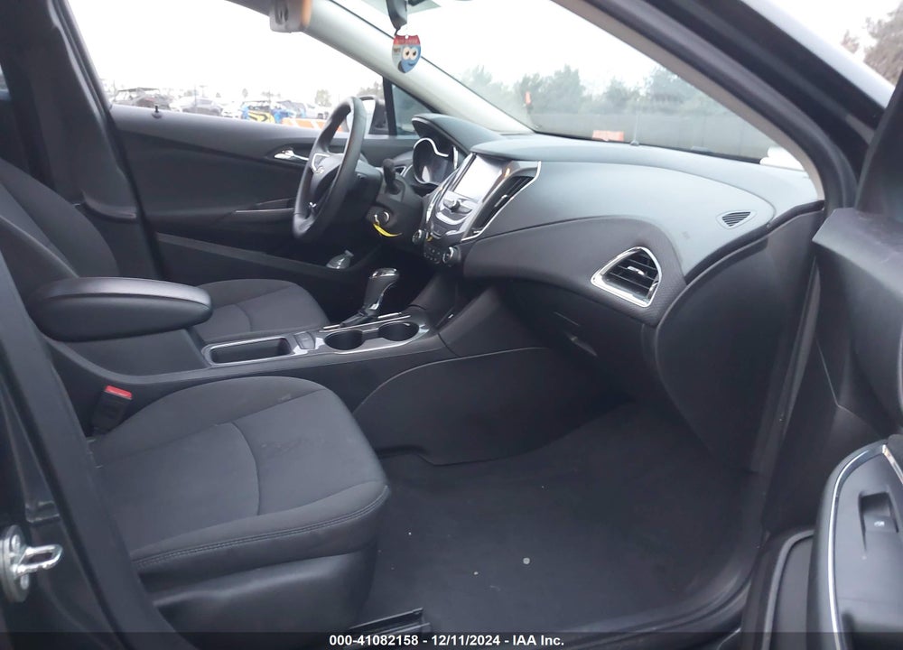 2018 CHEVROLET CRUZE LT AUTO VIN: 1G1BE5SM8J7214467