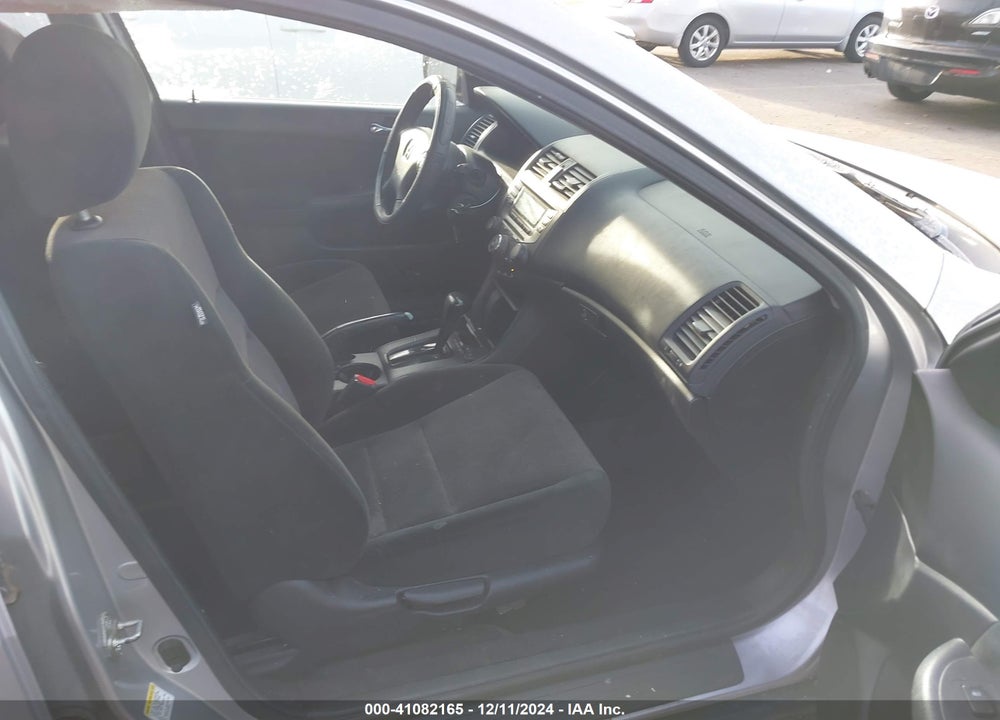 2005 HONDA ACCORD 2.4 LX VIN: 3HGCM56455G701811