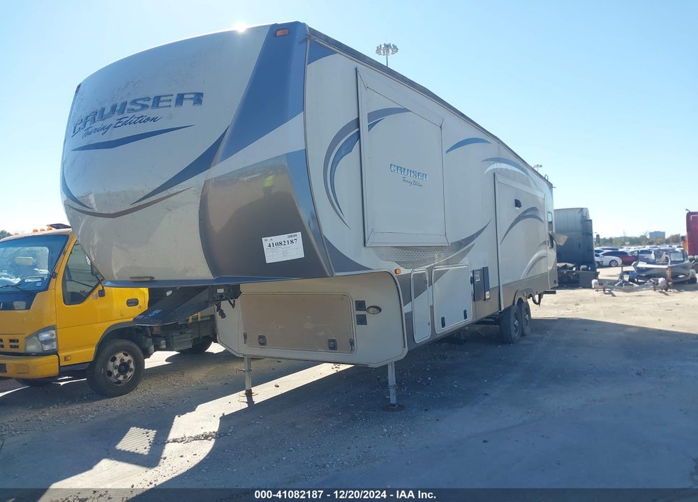 2016 CROSSROADS CRUISER 351MK VIN: 4V0FC3526GG007829