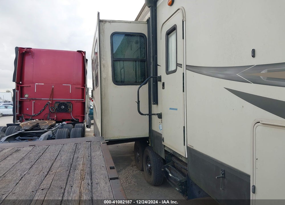 2016 CROSSROADS CRUISER 351MK VIN: 4V0FC3526GG007829